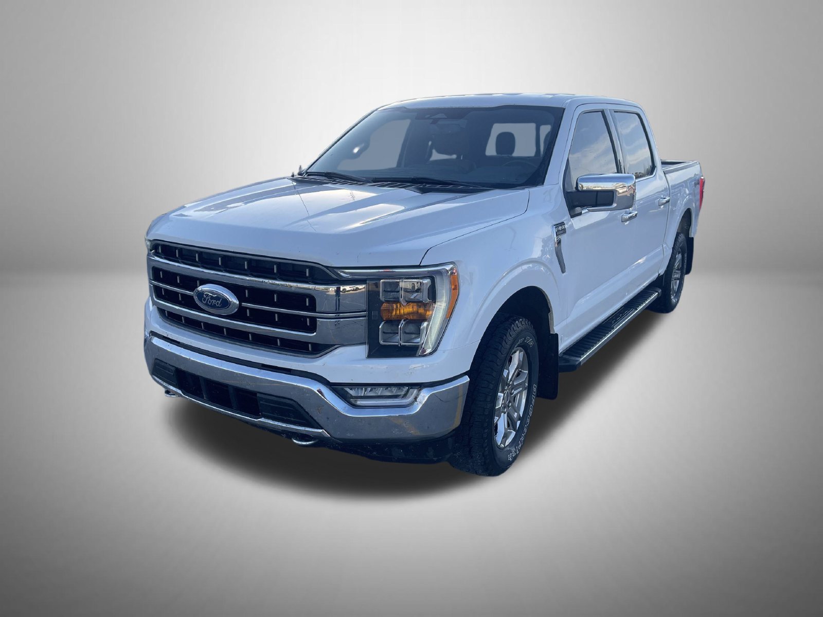 Used 2021 White Ford Lariat image 1