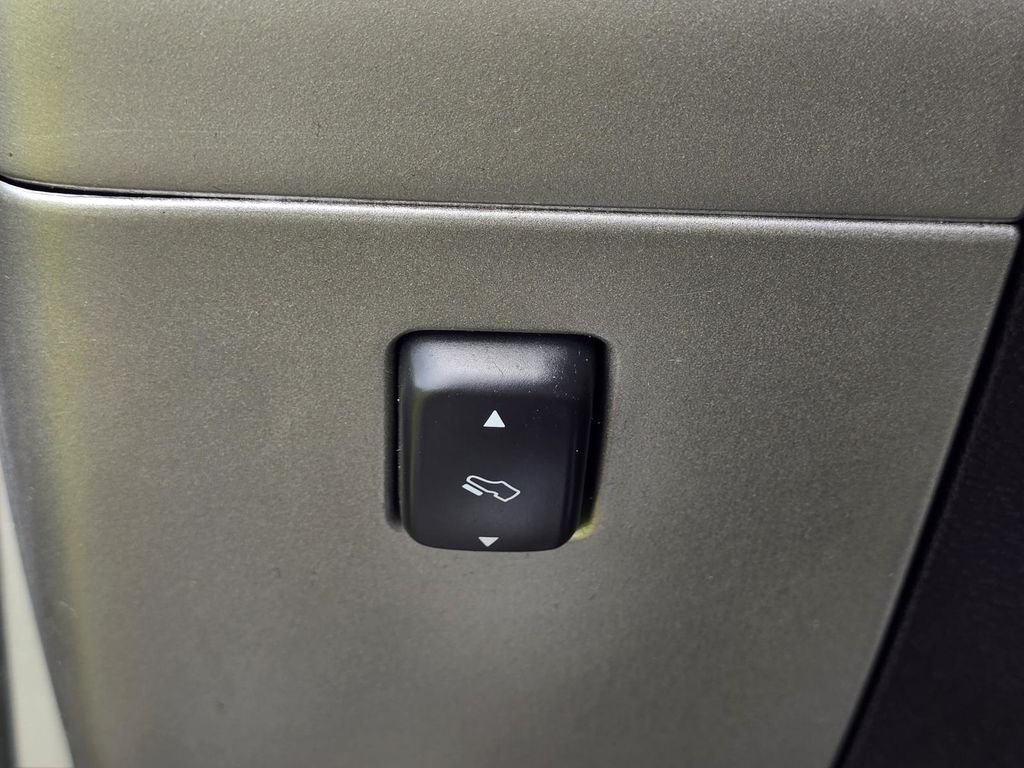 Used 2011 Royal Red Metallic Ford King Ranch image 17