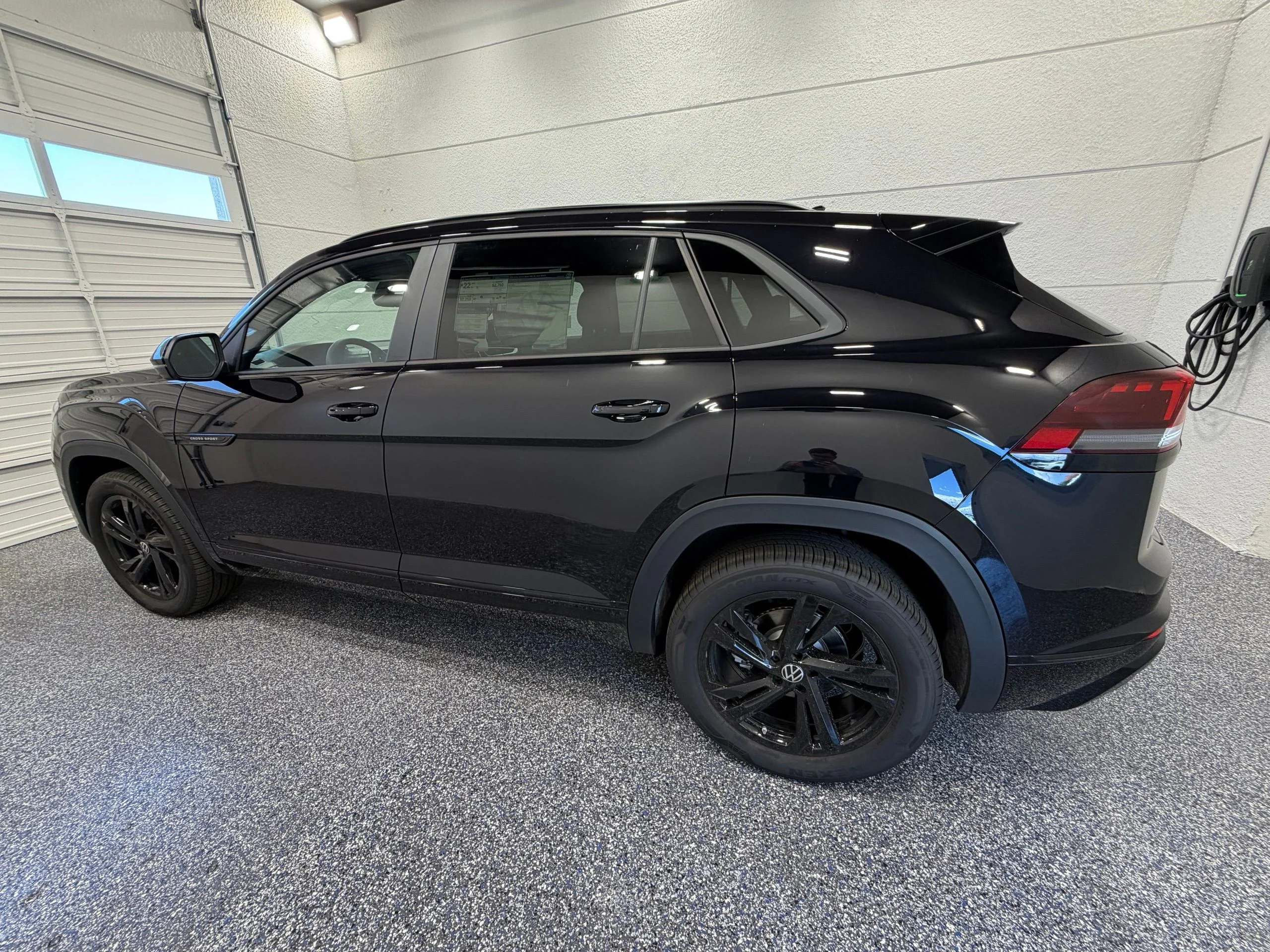 2026 Volkswagen Atlas Cross Sport SEL R-LINE - Photo 3