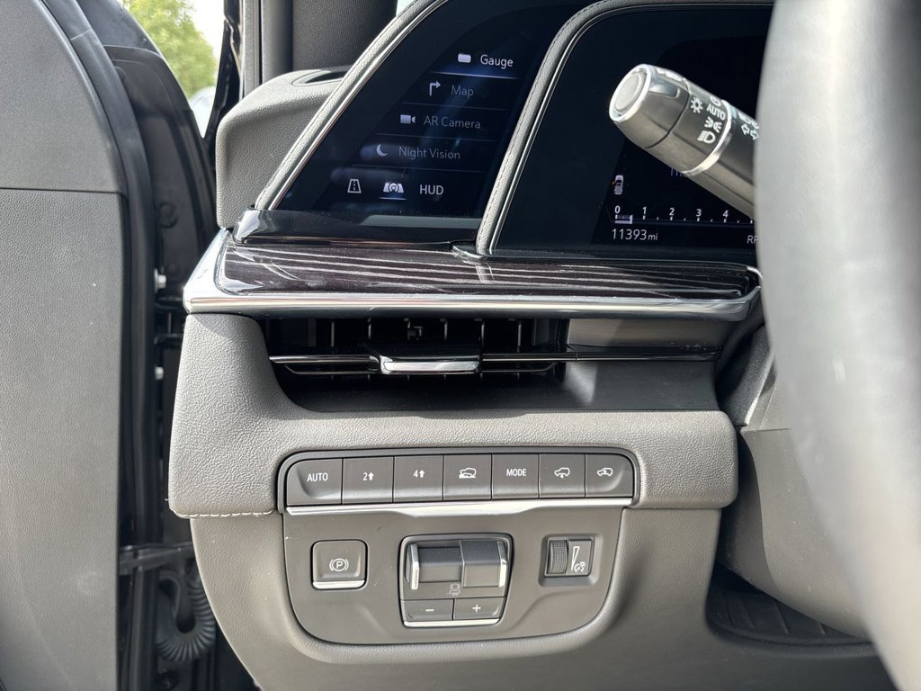 2023 Cadillac Escalade Sport - Photo 24