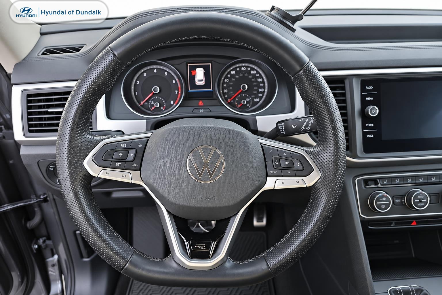 Used 2021 Gray Volkswagen 3.6L V6 SE w/Technology R-Line image 10