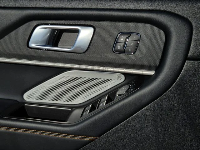 New 2026 Star White Metallic Tri-Coat Ford Tremor® image 18