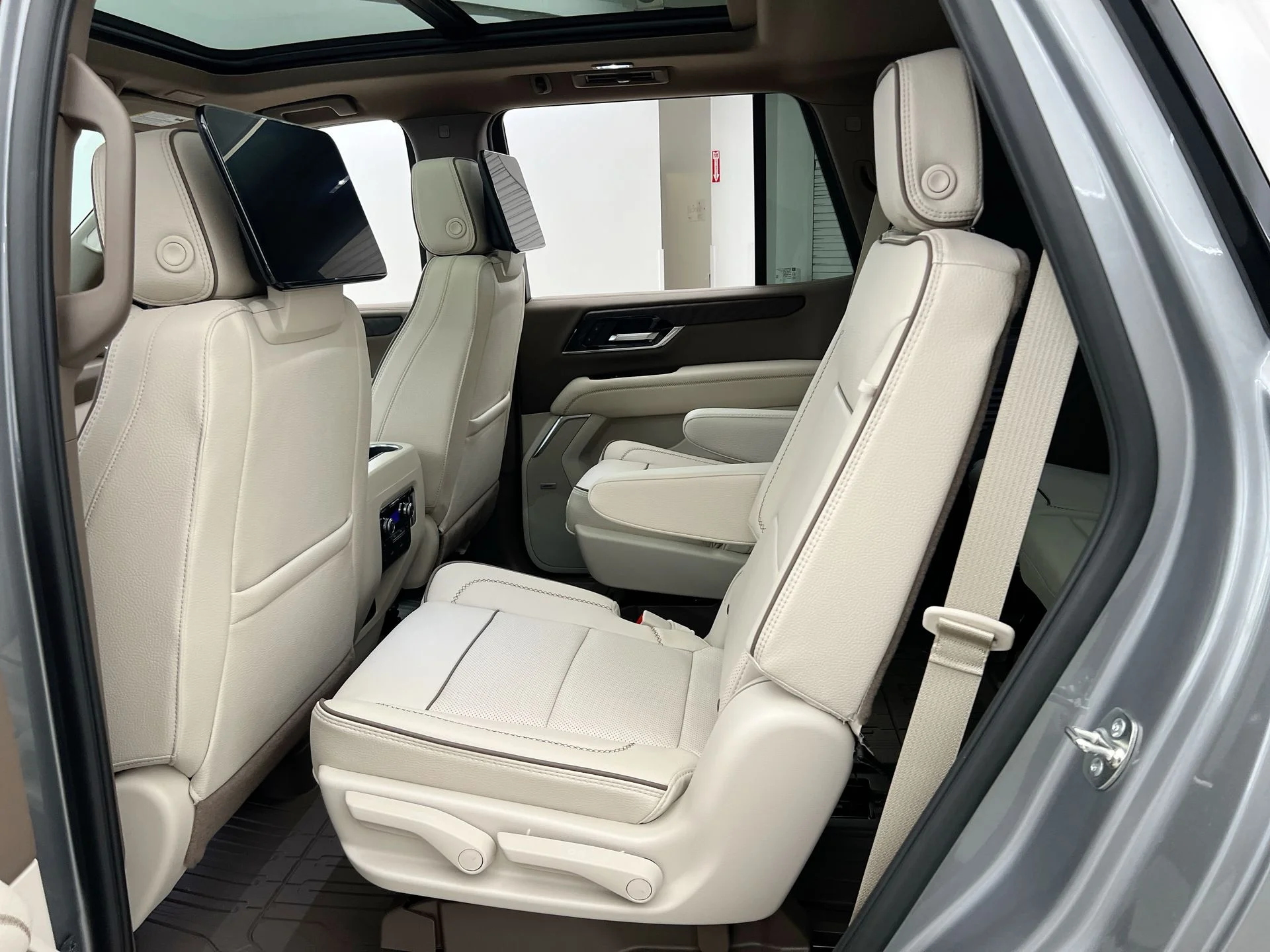 2026 GMC Yukon Denali - Photo 78