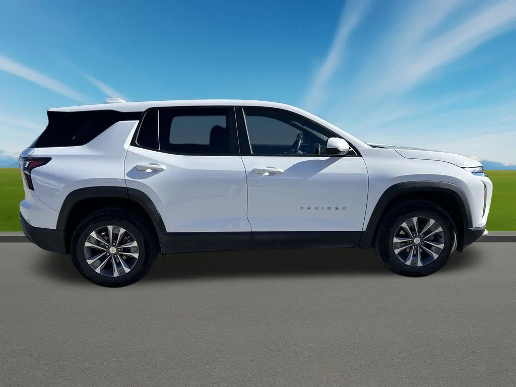 Used 2026 Summit White Chevrolet LT image 4