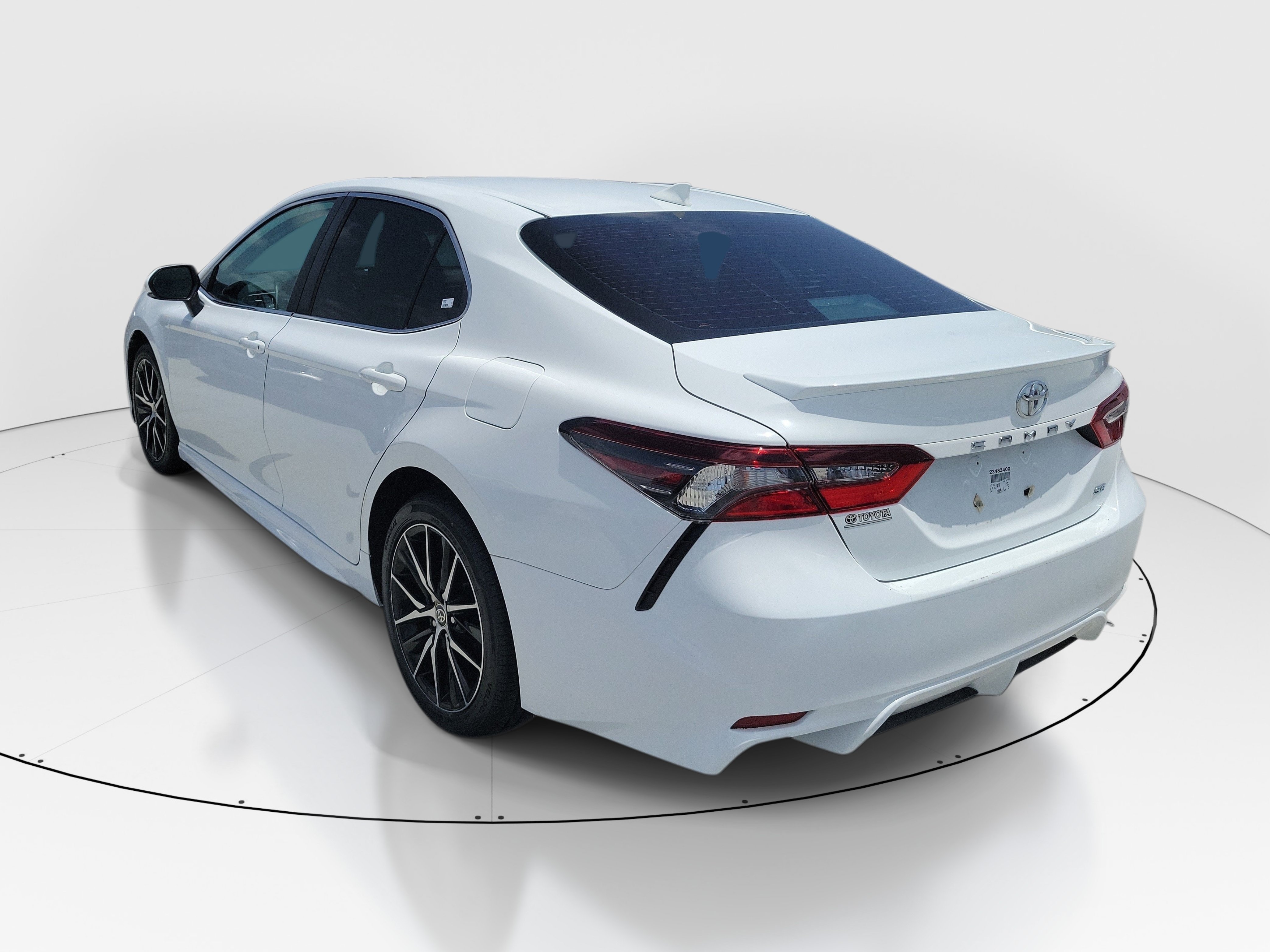 Used 2023 Ice Toyota SE image 4