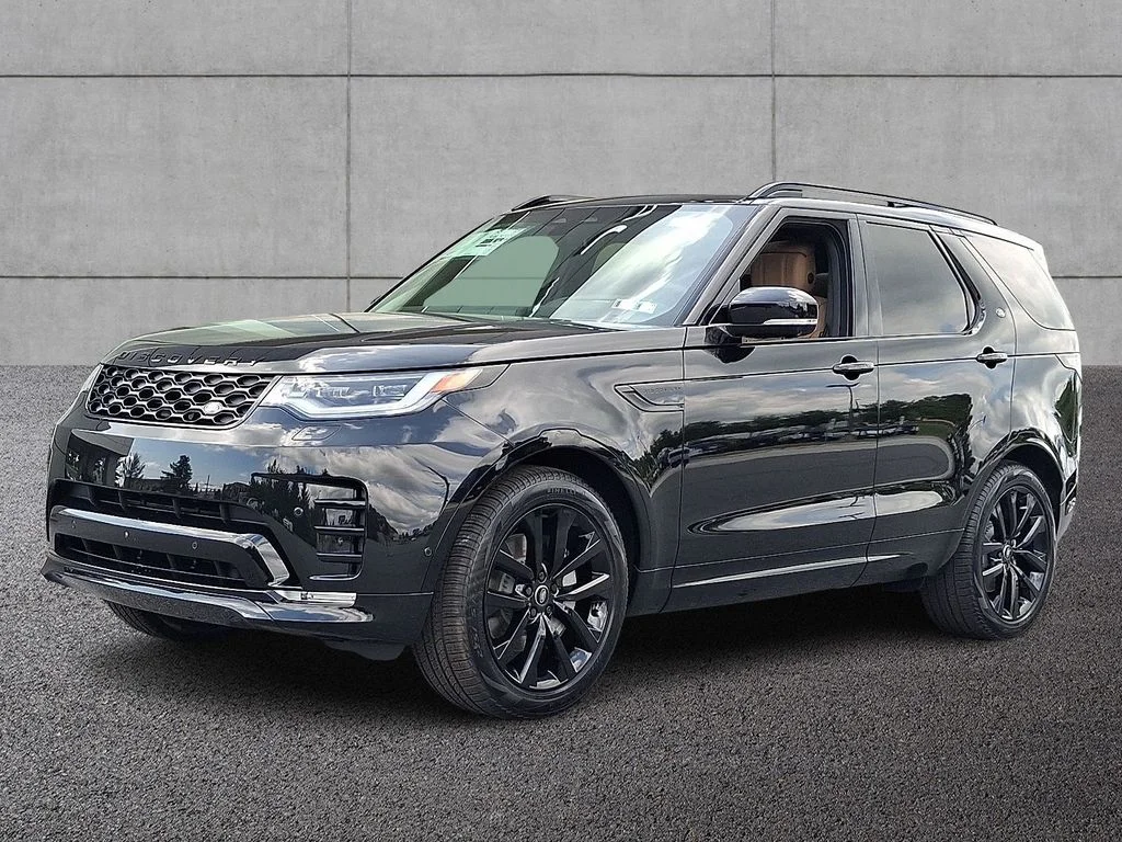 New 2026 Black Land Rover Dynamic SE image 1