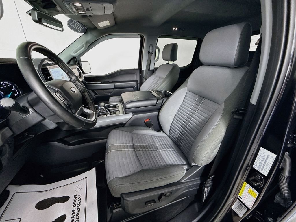 Used 2023 Atlas Blue Metallic Ford XLT image 2