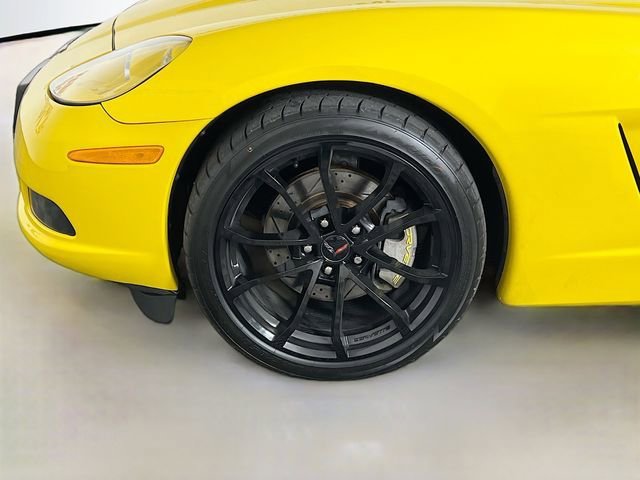 Used 2007 Velocity Yellow Tintcoat Chevrolet 2DR CPE image 13