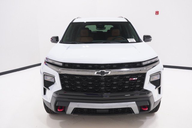 2027 Chevrolet Traverse Z71 - Photo 2