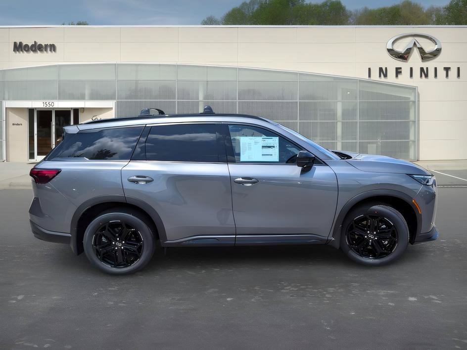 New 2027 GRAPHITE SHADOW INFINITI SPORT image 4