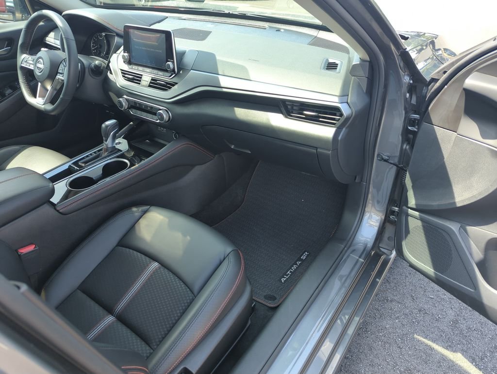 Used 2024 Gray Nissan 2.5 SR image 34