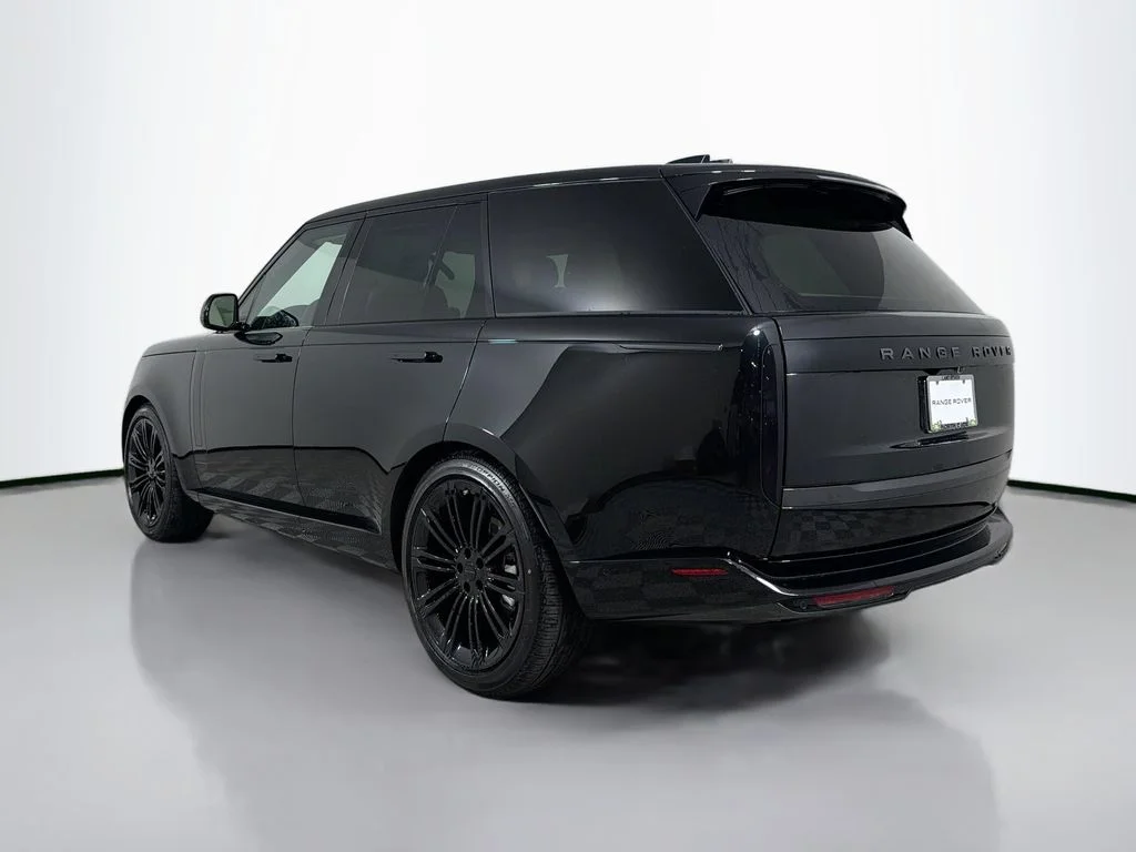 New 2026 Santorini Black Land Rover SE image 7