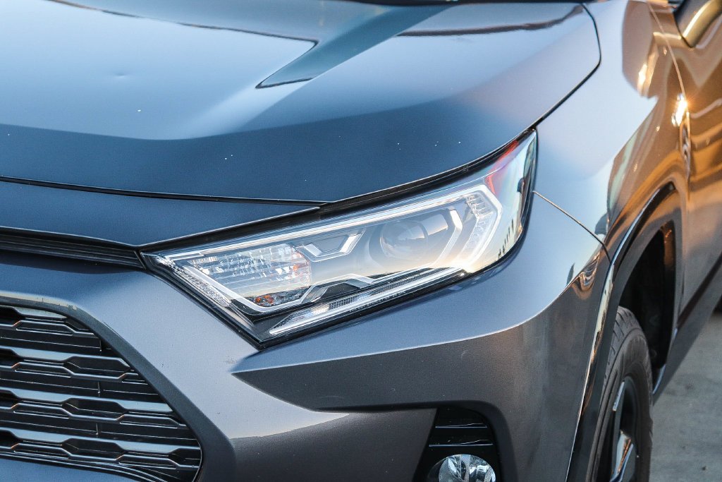 Used 2021 Midnight Black Metallic Toyota XSE image 5