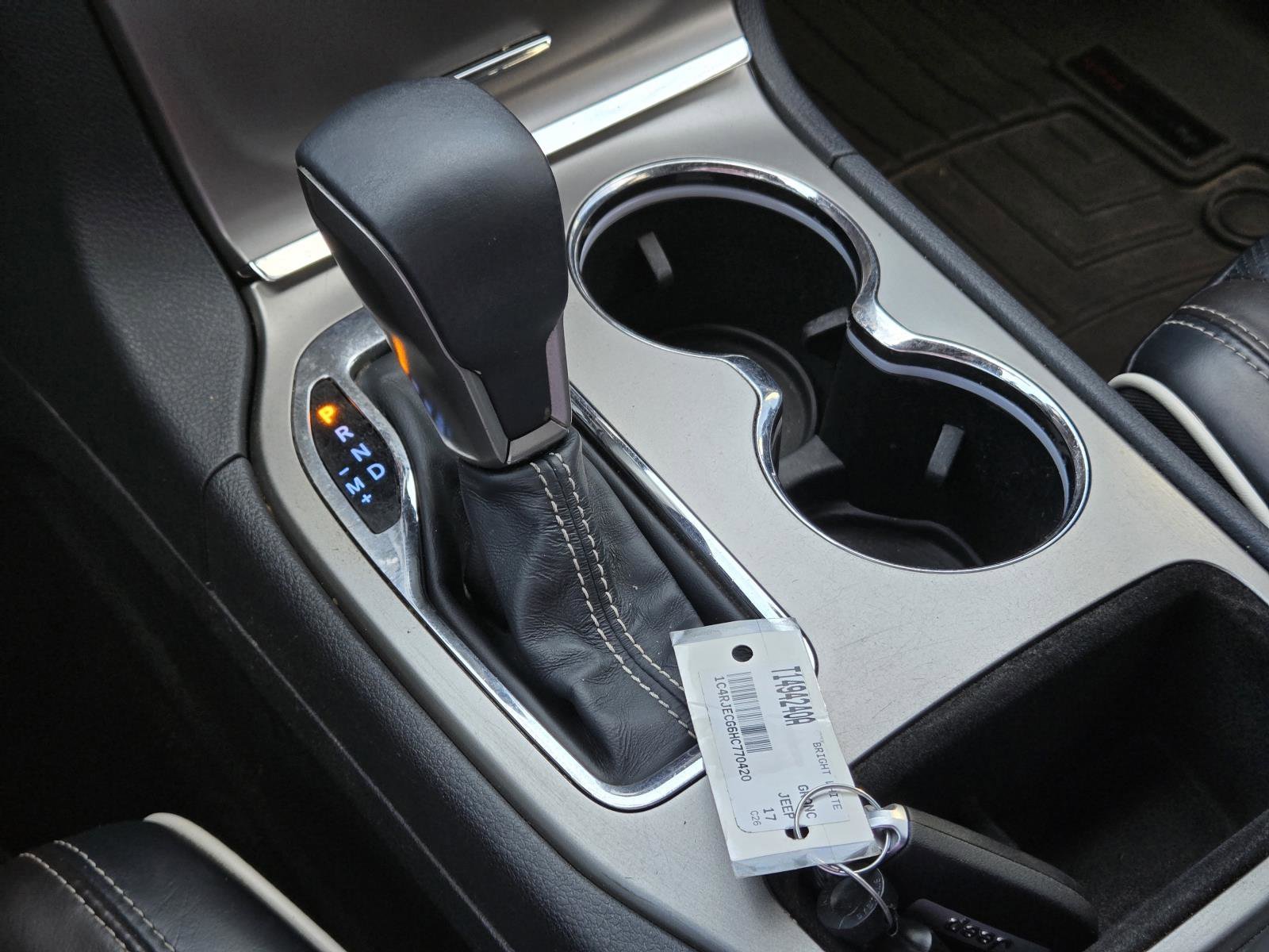 Used 2017 Ivory 3-Coat Jeep Overland image 24