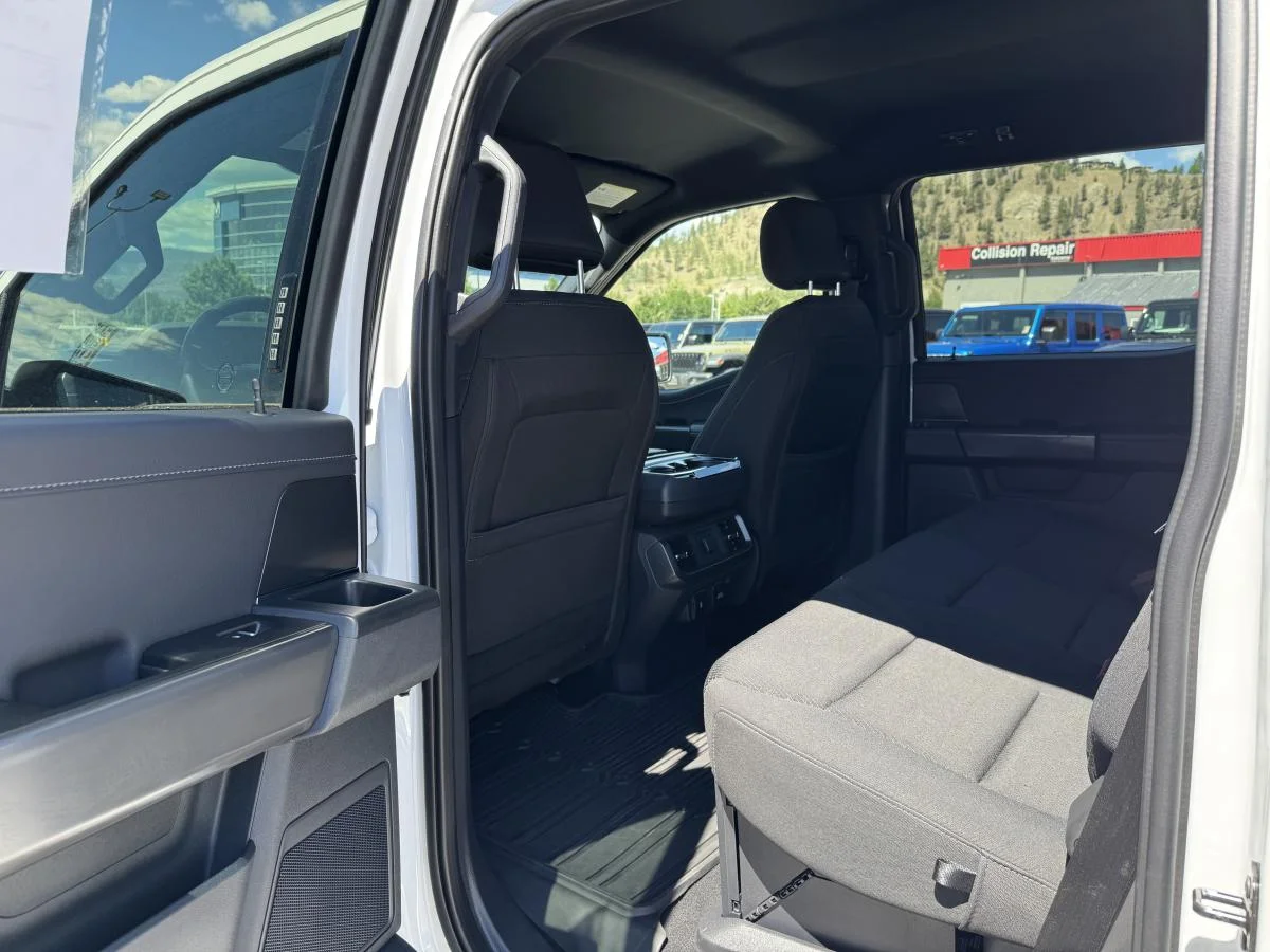 Used 2024 White Ford XLT image 11