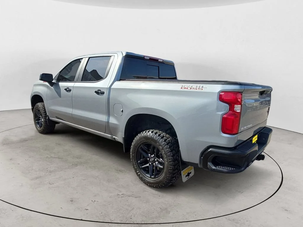 2024 Chevrolet Silverado 1500 LT Trail Boss - Photo 11