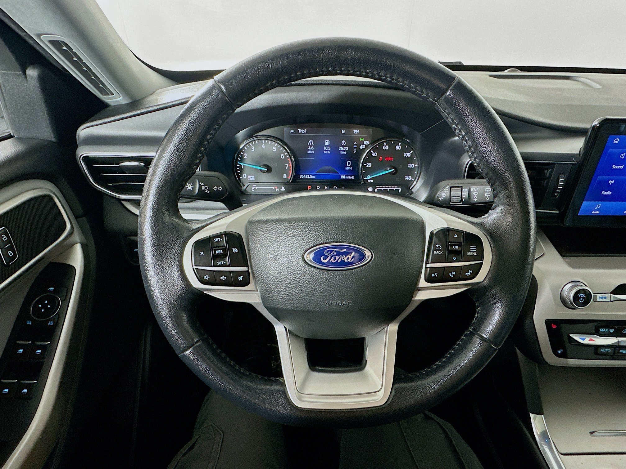 Used 2022 White Metallic Ford XLT image 12