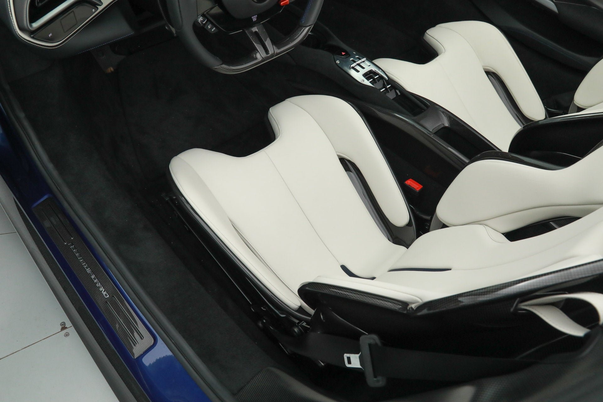Used 2023 Blue Ferrari  image 28
