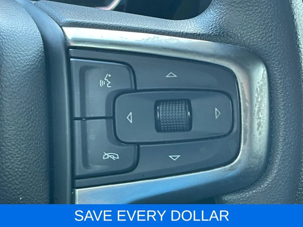 Used 2022 Black Chevrolet Custom image 18