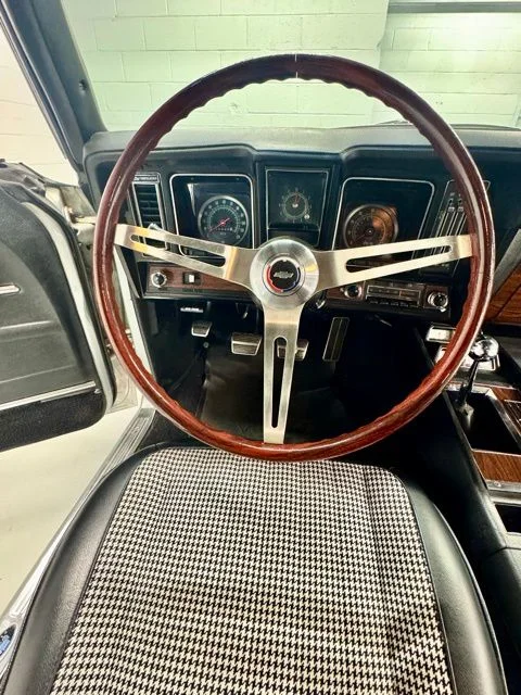 Used 1969 Silver Chevrolet Z28 image 13