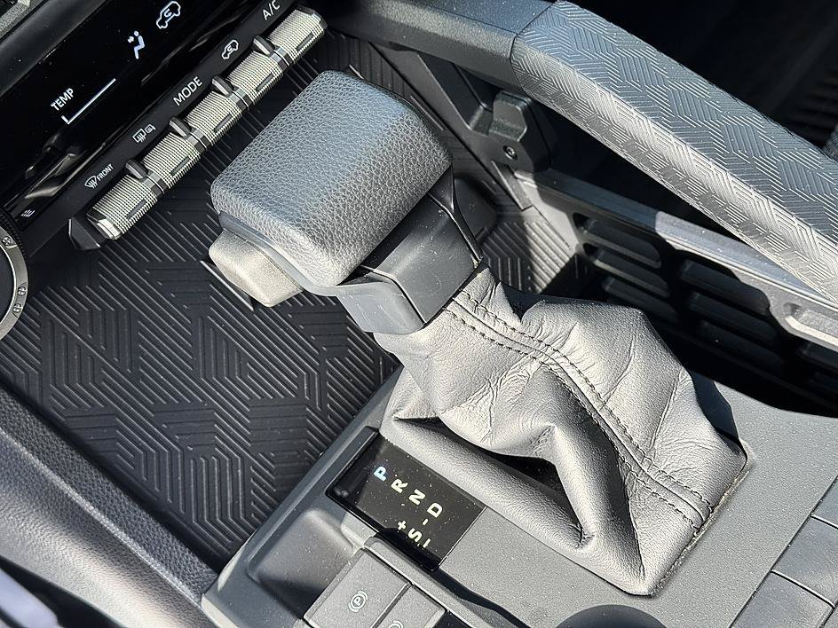Used 2026 Cutting Edge Toyota SR5 image 15