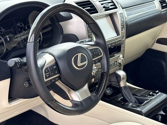Used 2020 White Lexus 460 image 18