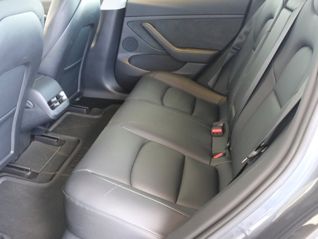 Used 2022 Silver Tesla Long Range image 28