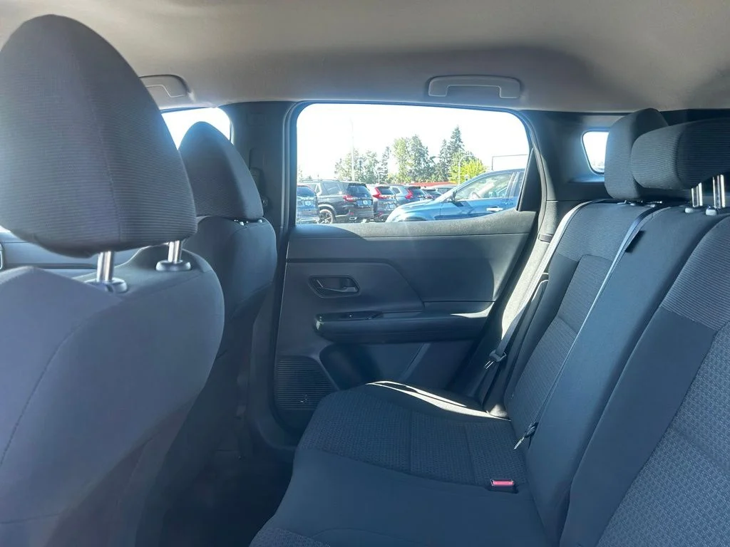 2025 Nissan Kicks S AWD - Photo 12