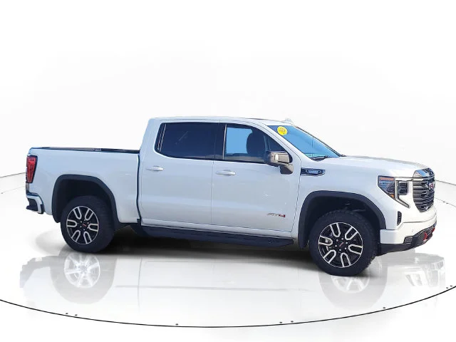Certified Used 2026 White GMC AT4 image 4