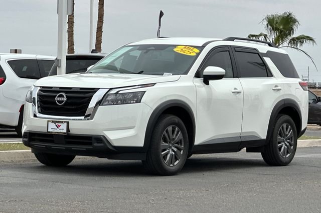 Used 2025 White Nissan SV image 7
