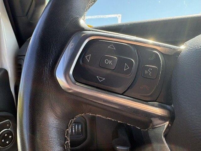 Used 2022 Bright White Clearcoat Jeep Unlimited Sahara image 19