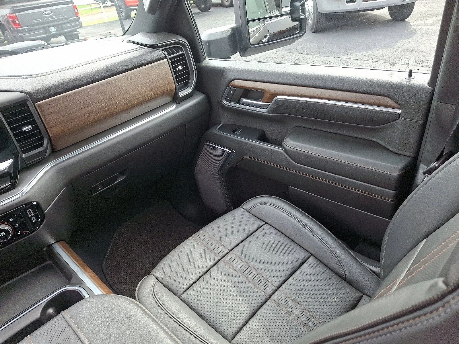 2024 Chevrolet Silverado 2500HD High Country - Photo 16