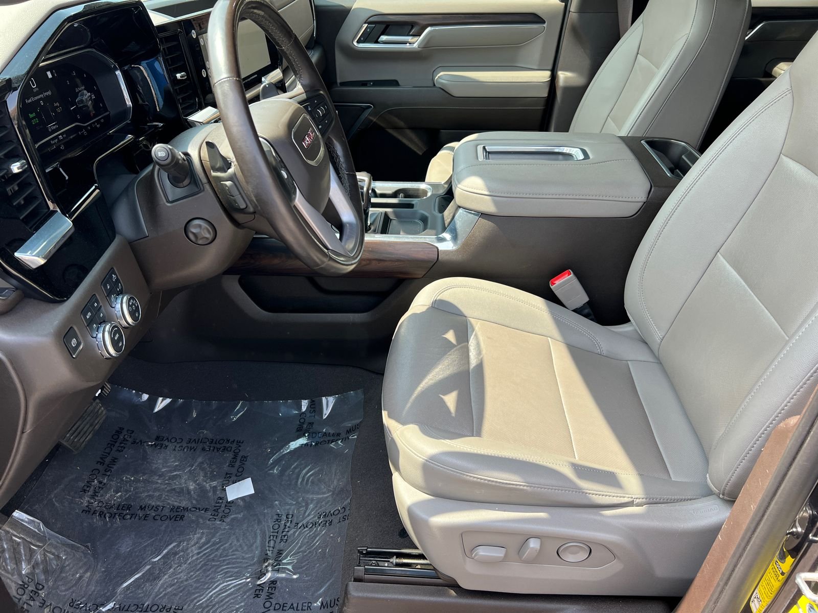 2022 GMC Sierra 1500 SLT - Photo 9