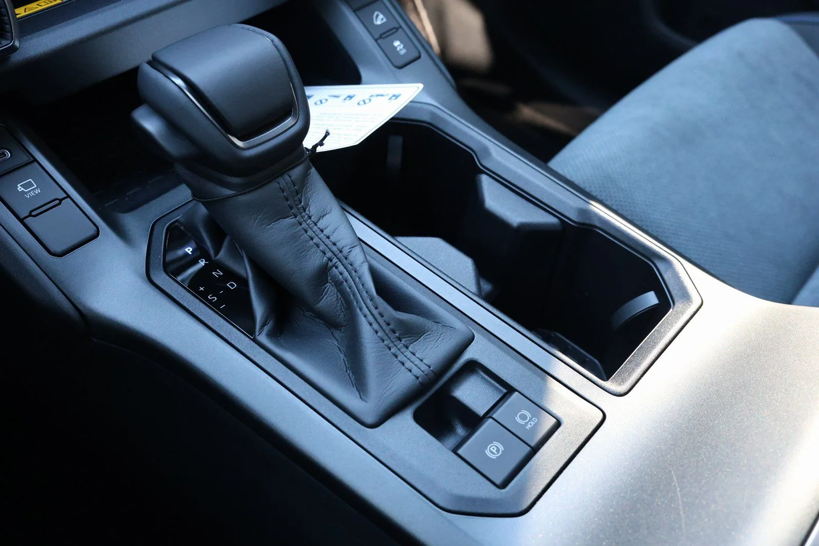 2026 Toyota RAV4 XSE - Photo 25