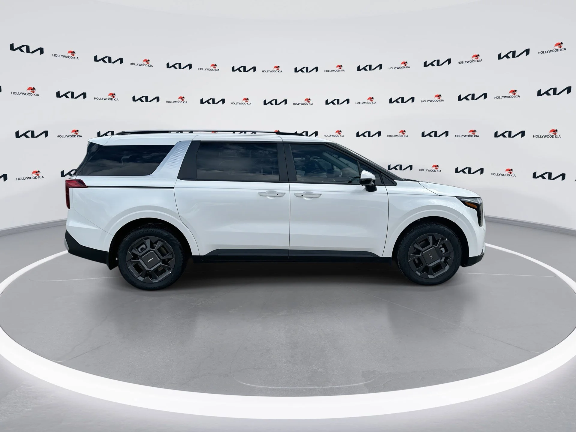 New 2026 Snow White Pearl Kia EX image 9