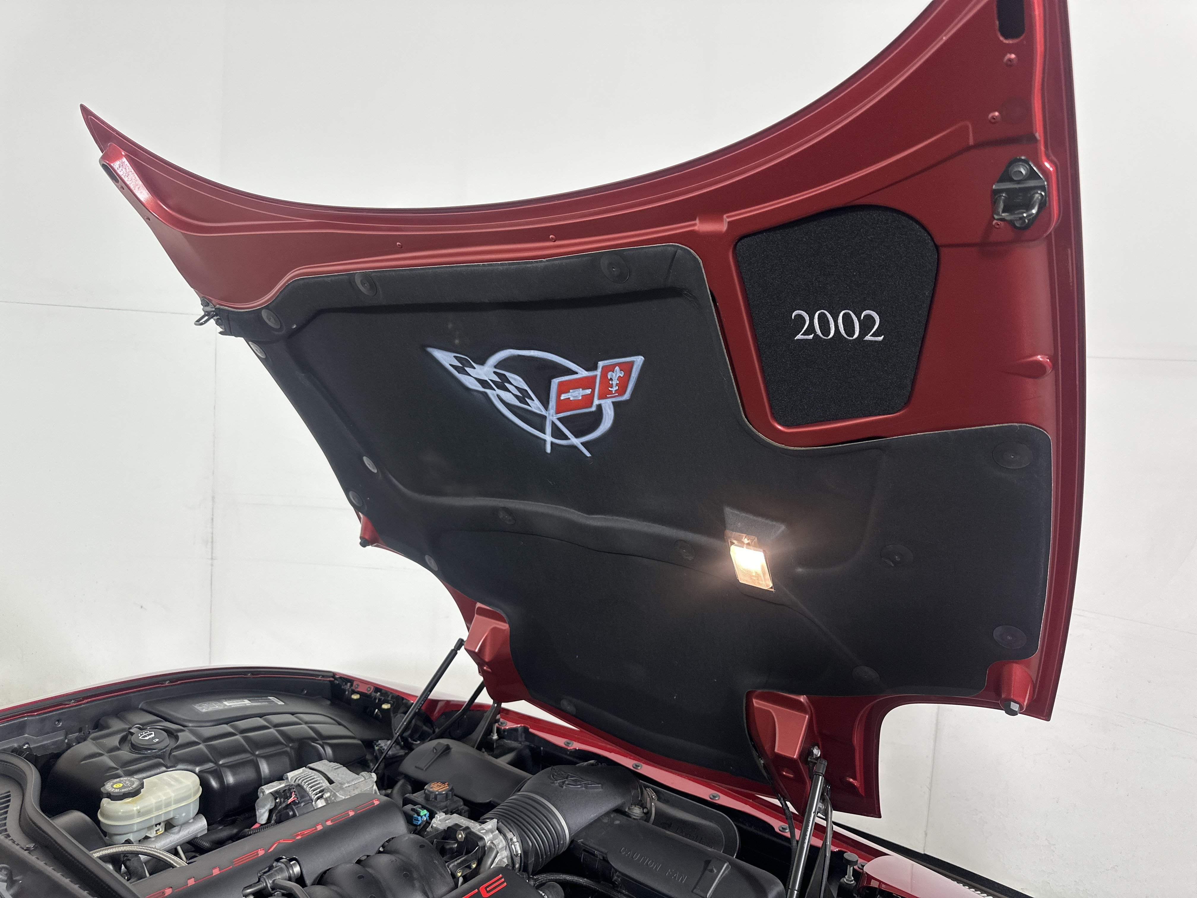 Used 2002 Magnetic Red Metallic II Chevrolet  image 20