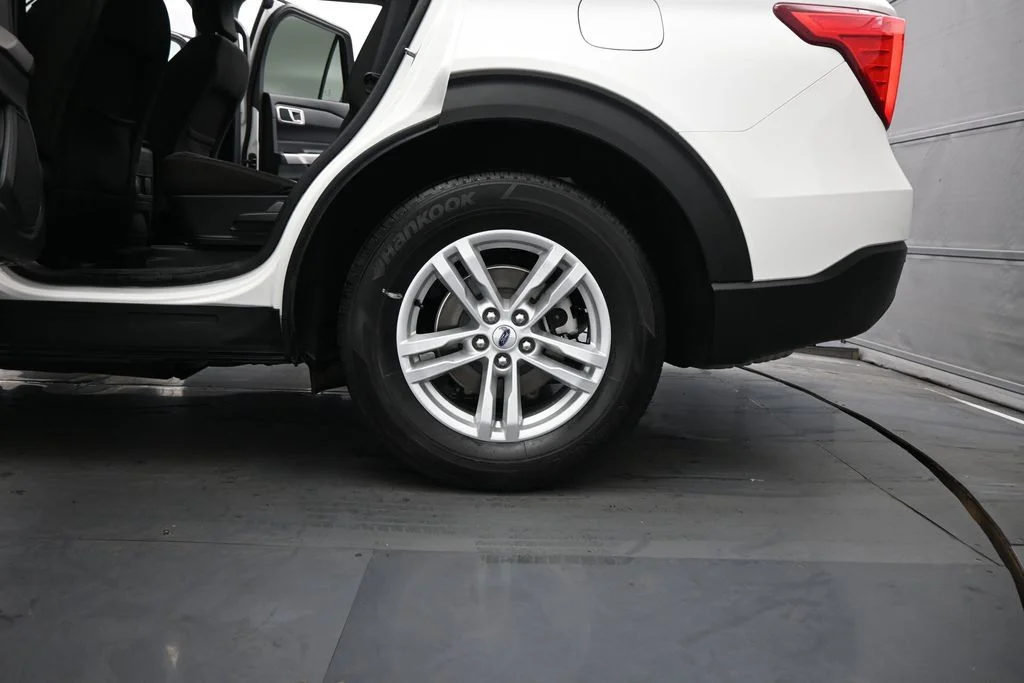 Certified Used 2024 White Ford XLT image 21