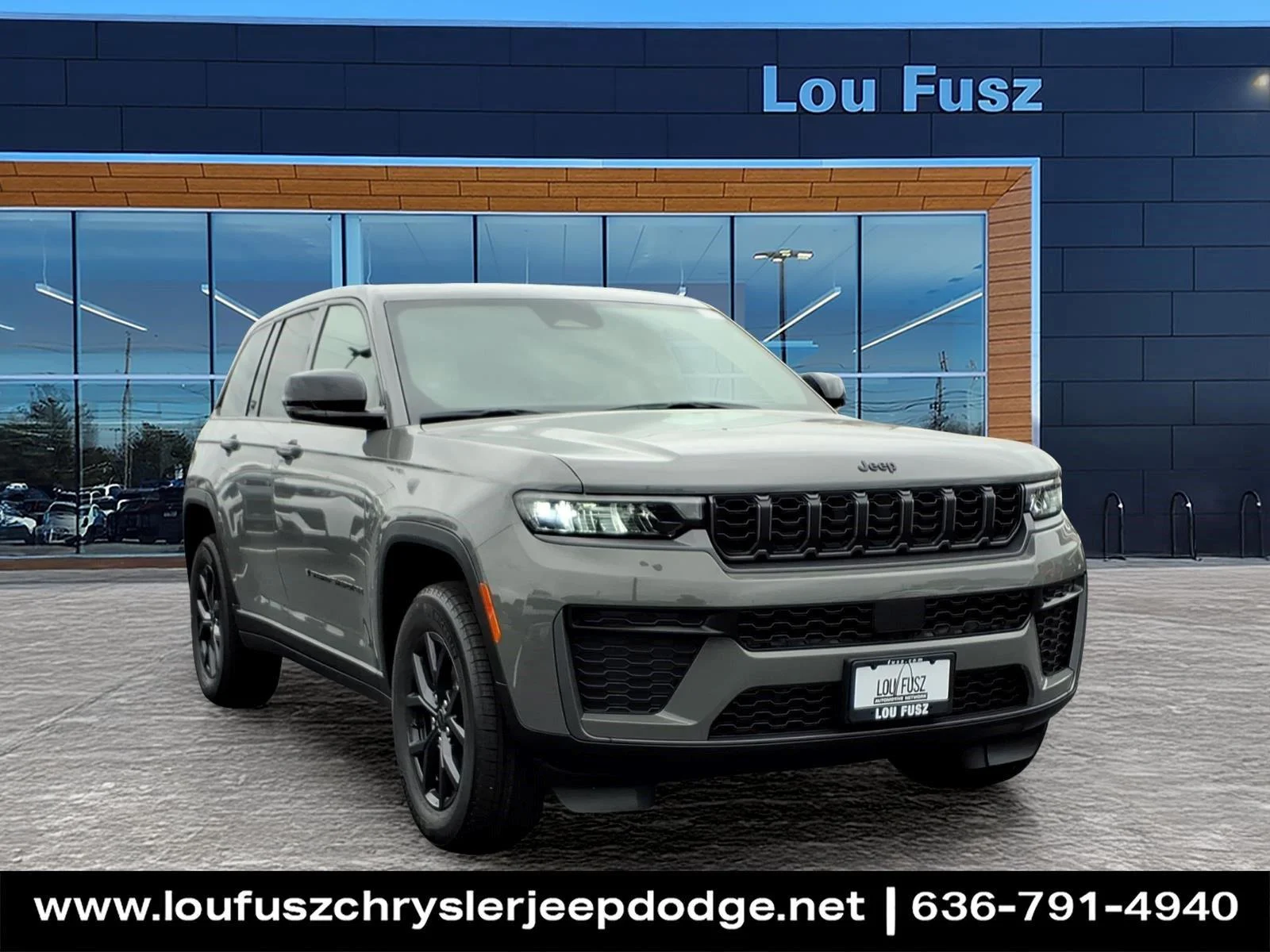 New 2027 Sting-Gray Clearcoat Jeep Laredo Altitude image 1