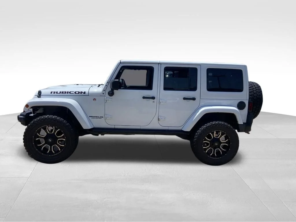 Used 2017 White Jeep Unlimited Rubicon image 25