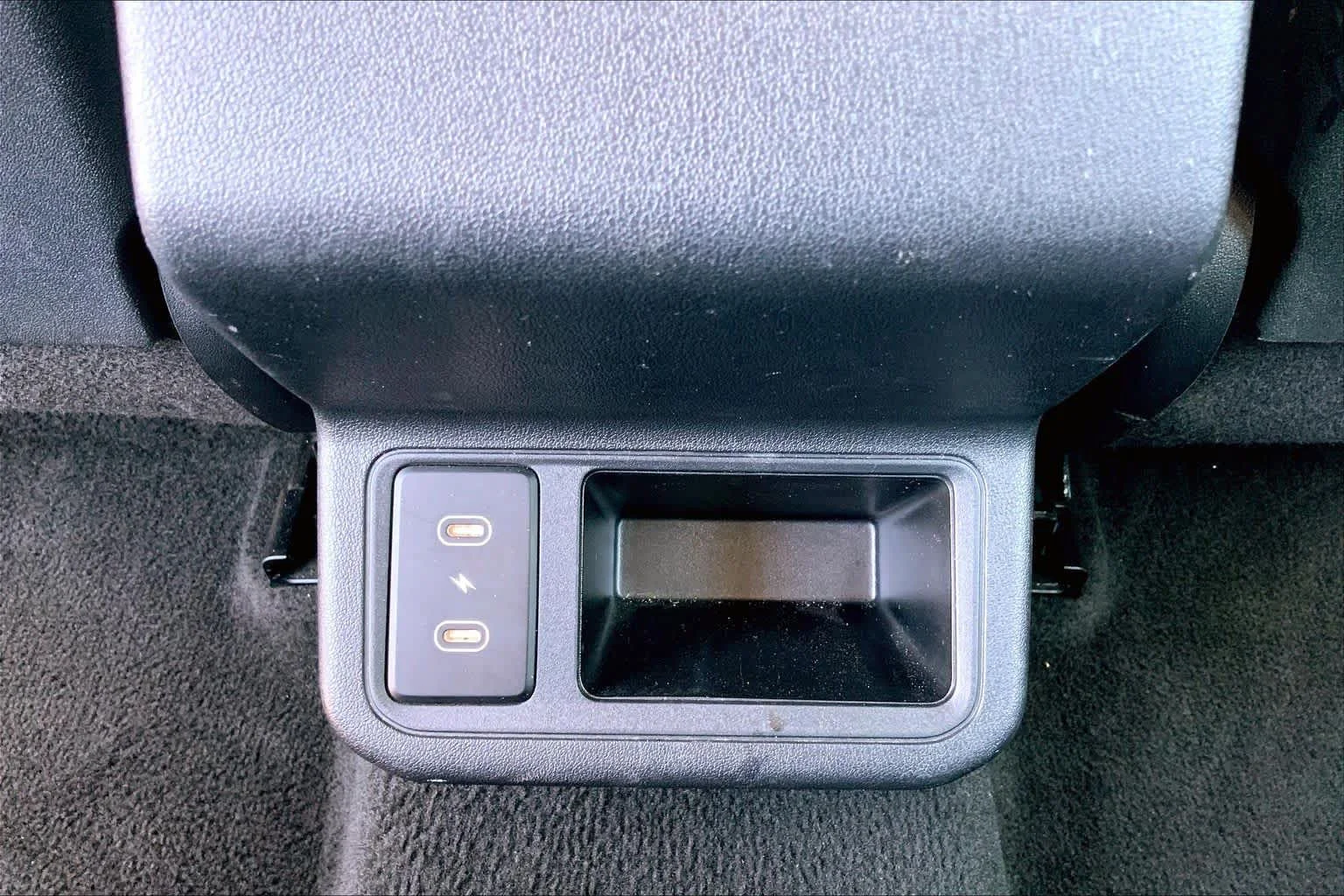 Used 2025 Snow White Pearl Kia LXS image 36