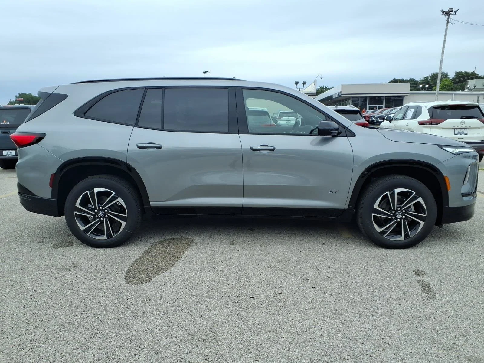 2026 Buick Enclave Sport Touring - Photo 20