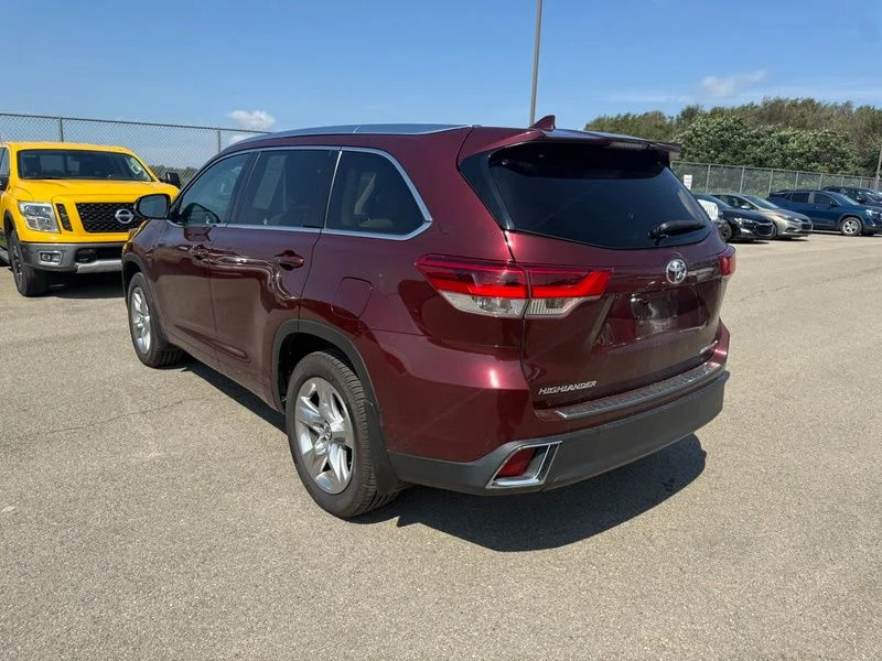 Used 2017 Red Toyota Limited image 20