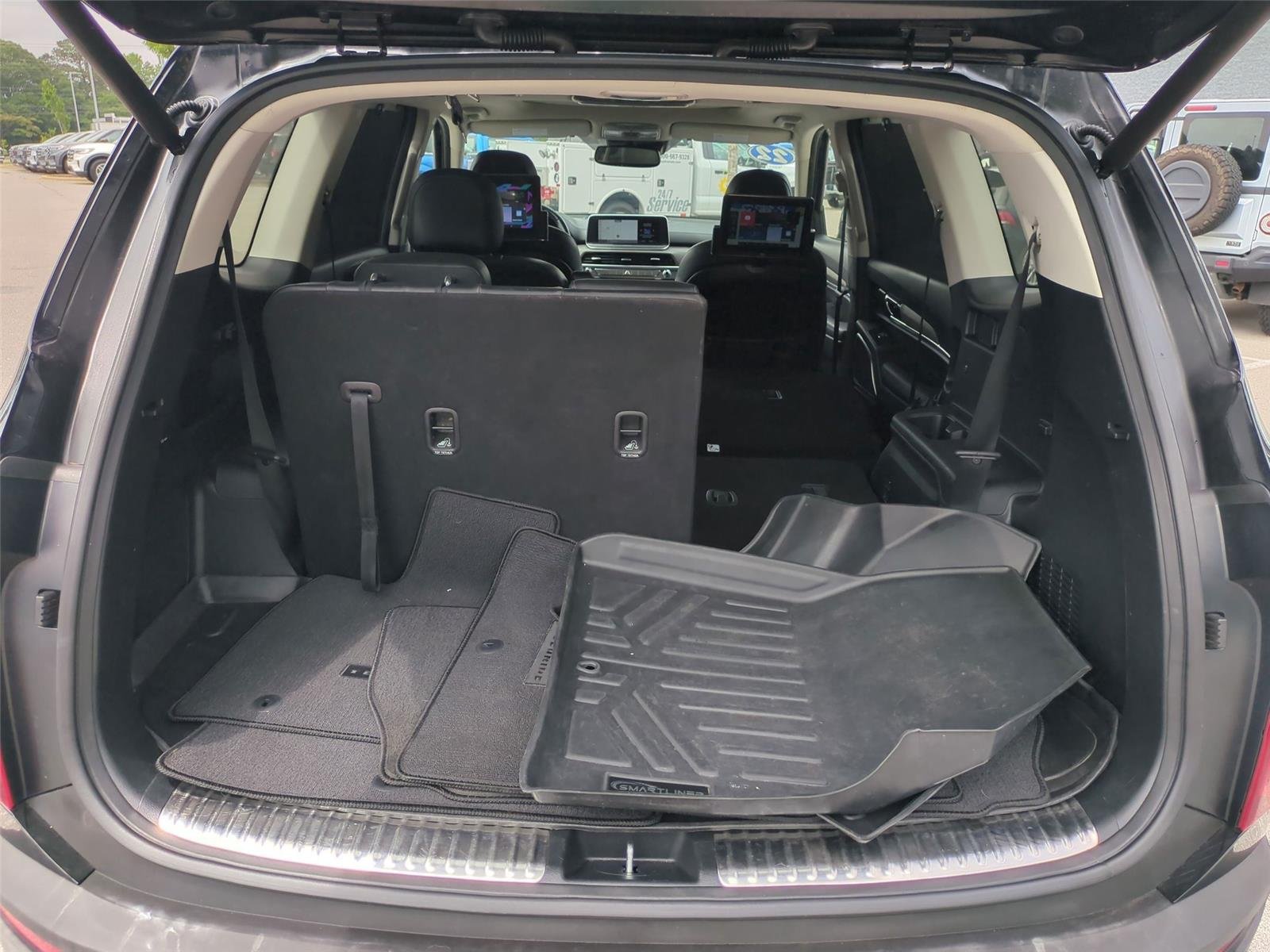 Used 2022 Ebony Black Kia SX image 38