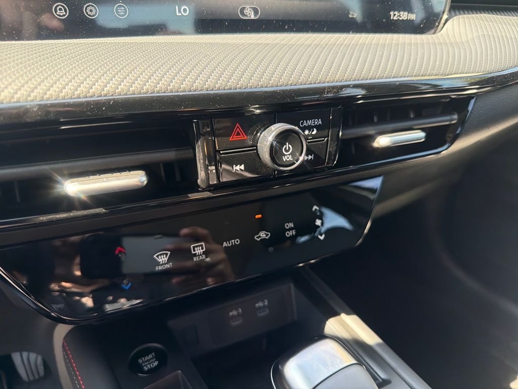 New 2026 Nissan Kicks SR 4D Sport Utility