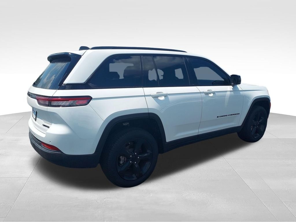 Used 2025 White Jeep Limited image 6
