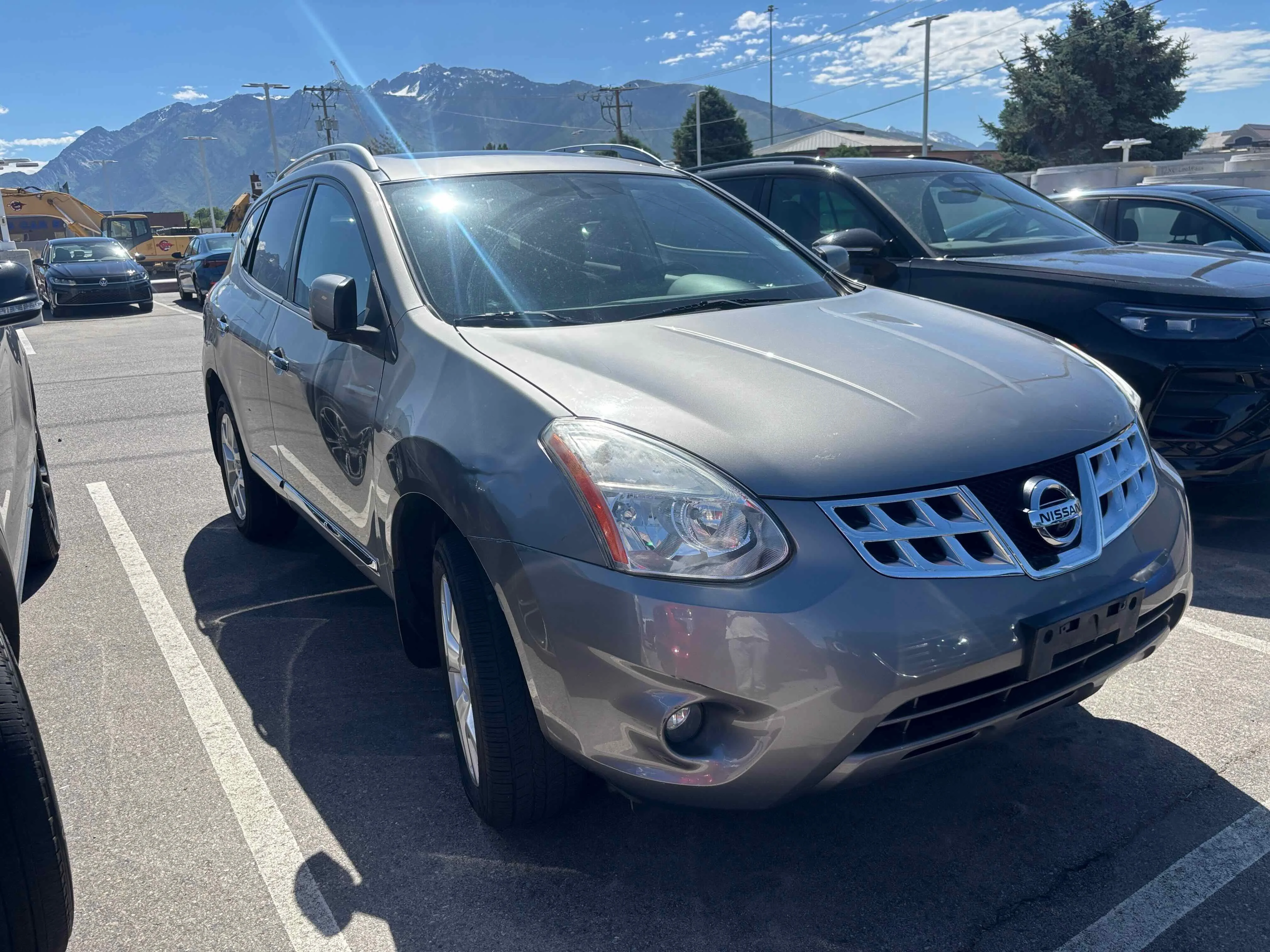 Used 2012 Platinum Graphite Nissan SL image 3