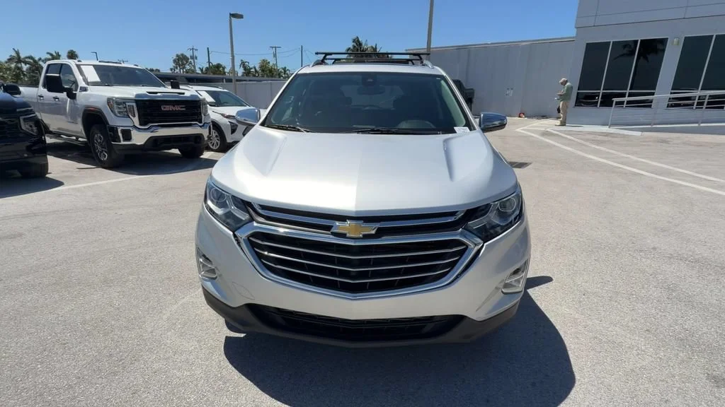 Used 2018 SILVER ICE METALLIC Chevrolet Premier image 3