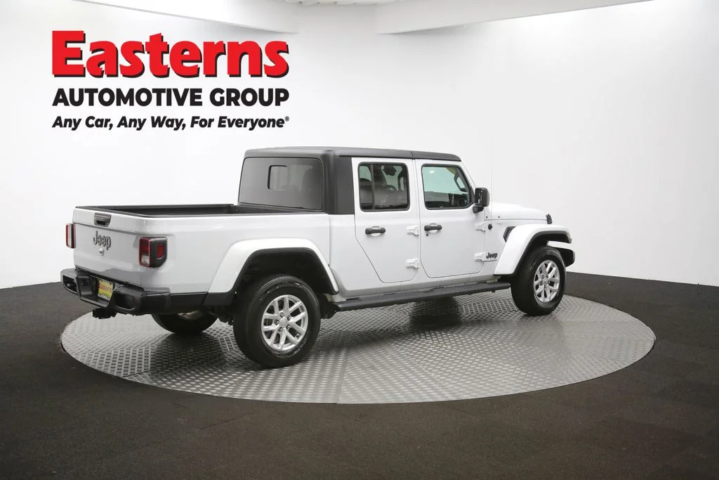 Used 2023 White Jeep Sport image 38
