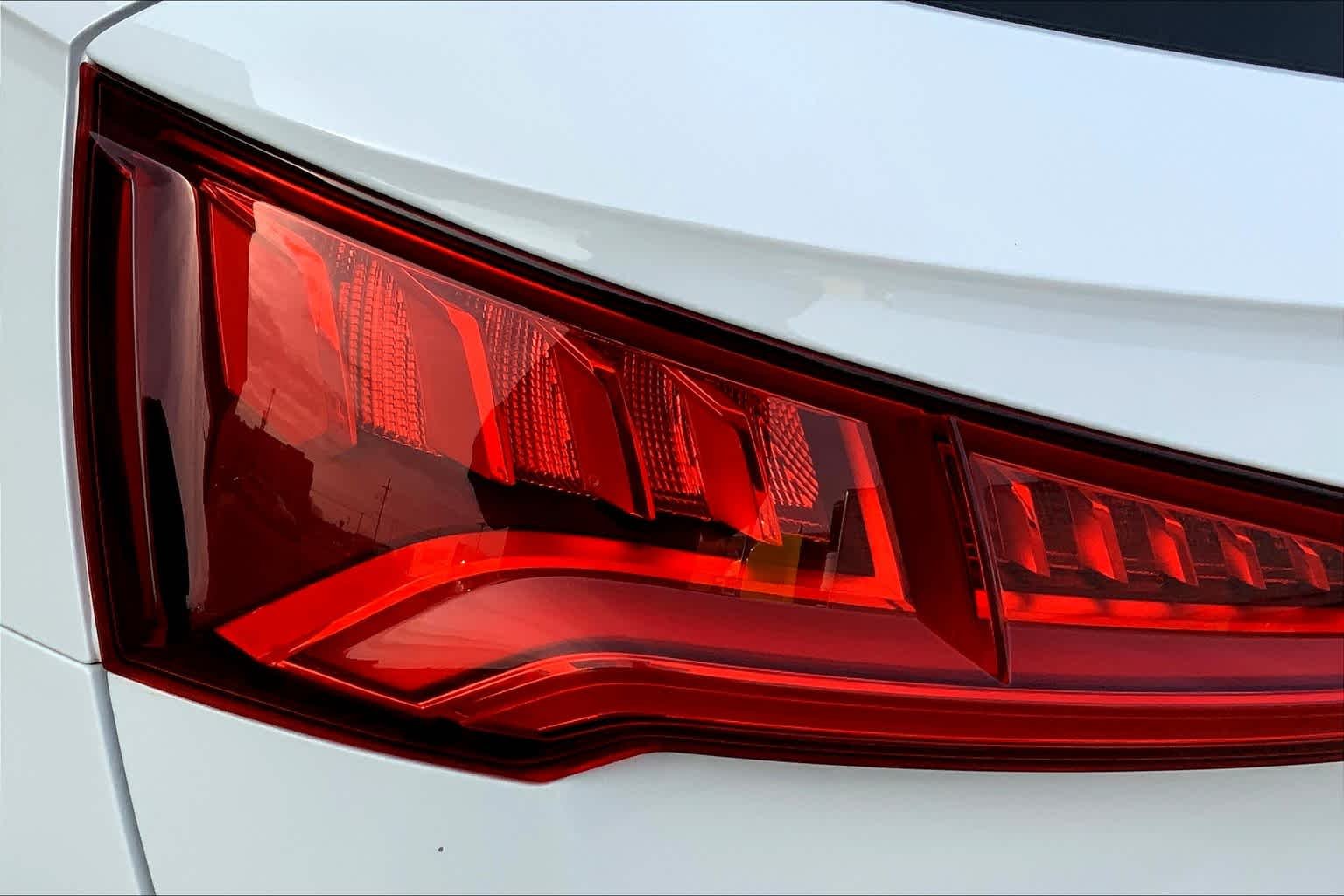 Used 2019 Glacier White Metallic Audi Premium Plus image 28