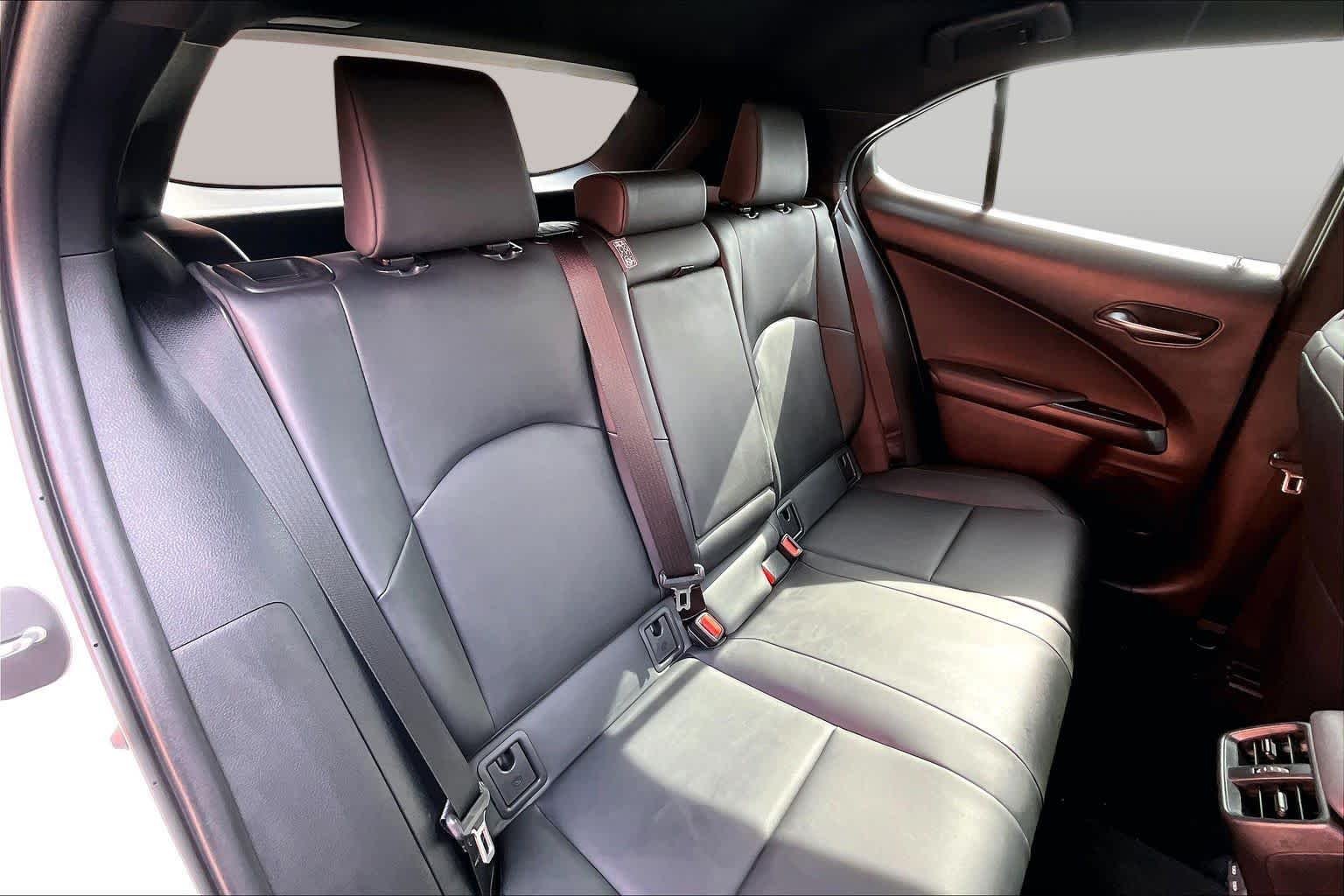 Certified Used 2024 Eminent White Pearl Lexus  image 21